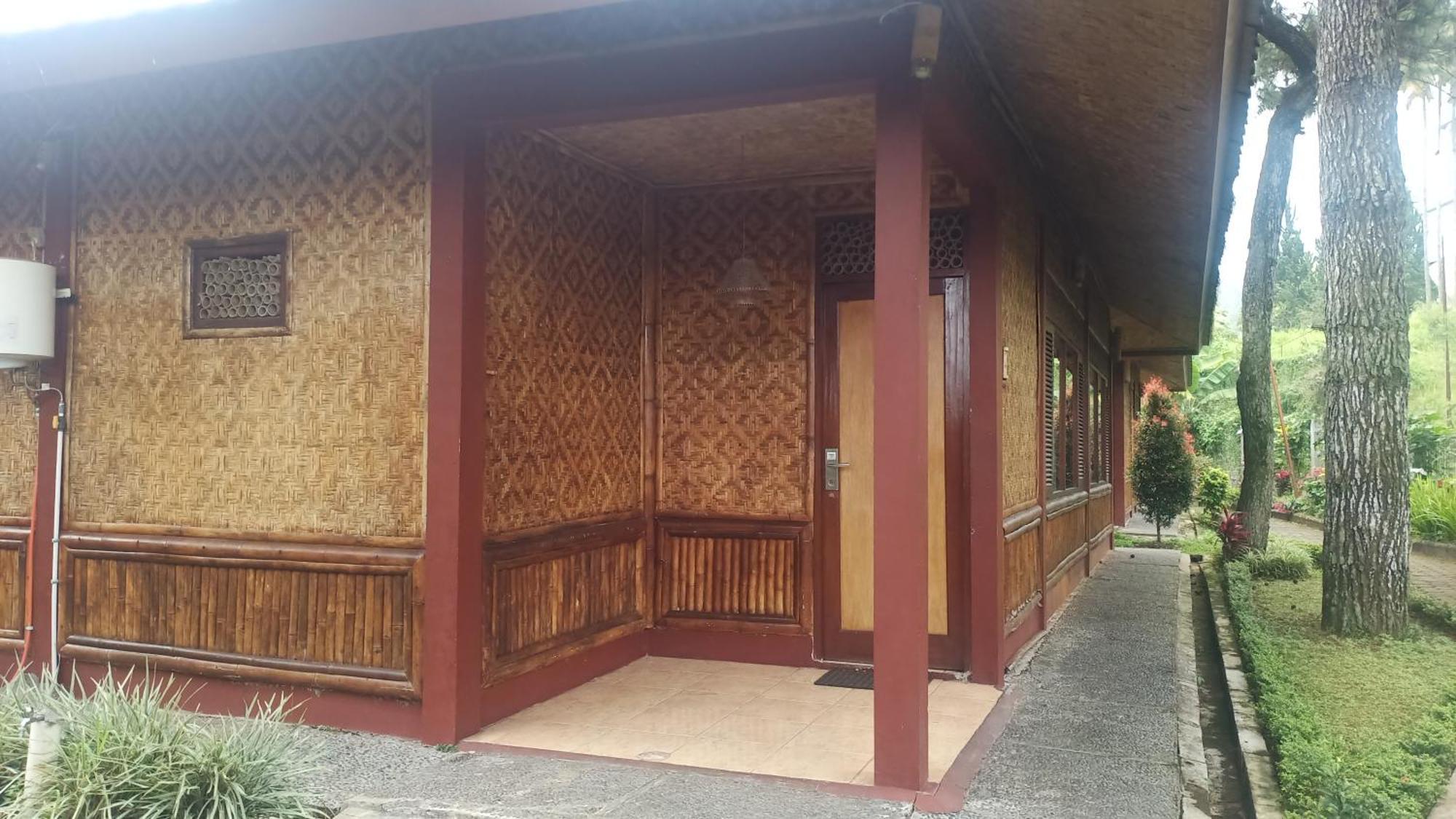 Resort Prima Cisarua Tagalbato Luaran gambar